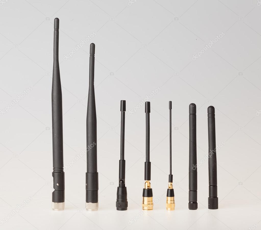 Antenas de rádio instaladas ao ar livre