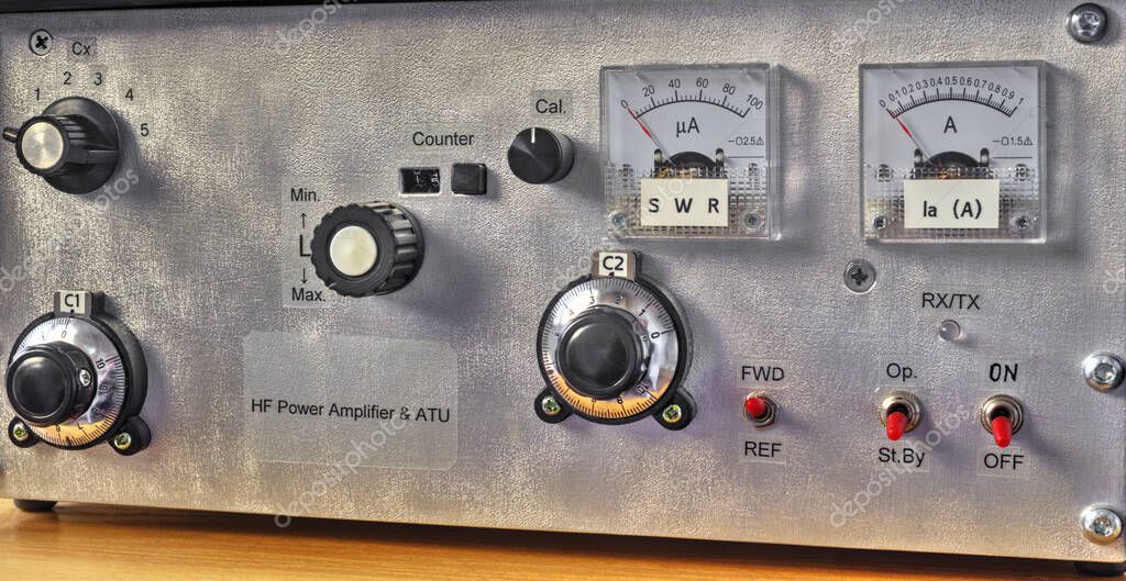 Medidor de SWR ligado a um rádio CB
